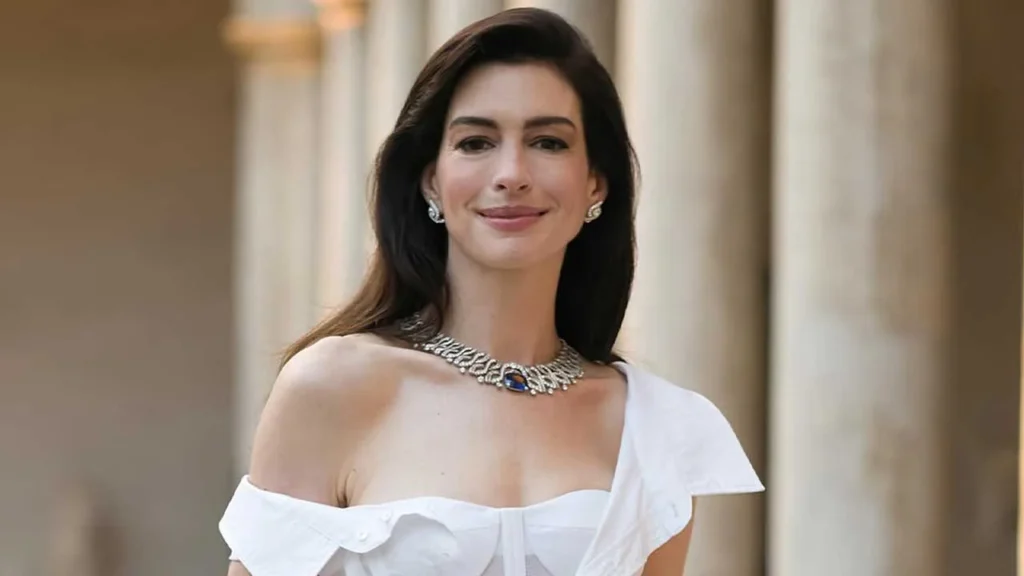 anne hathaway fortune, âge, taille, poids, famille, partenaire, enfants, religion et carrière